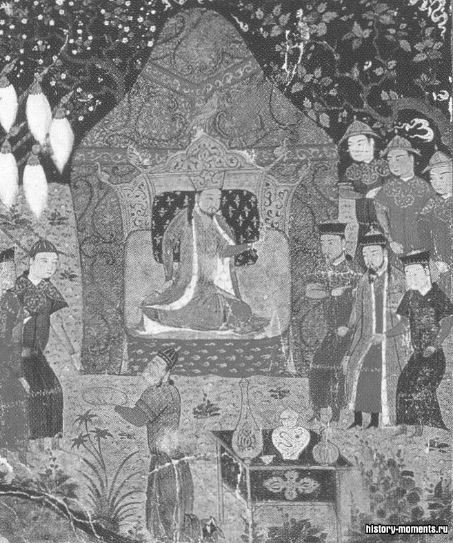 Чингисхан на троне со стоящими рядом сыновьями. Еще подростком Тэмуджин убил своего единокровного брата и потенциального соперника.